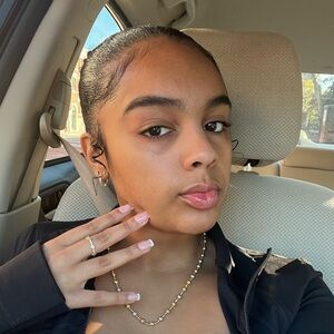 Meet your Posher, Sherly